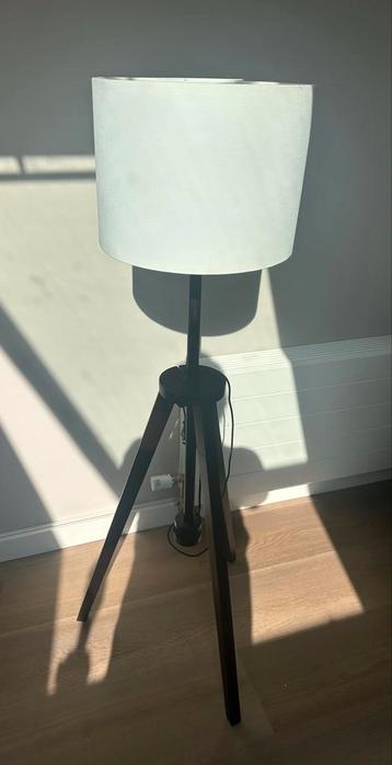Ikea Staande Lamp - Zo Goed Als Nieuw! beschikbaar voor biedingen