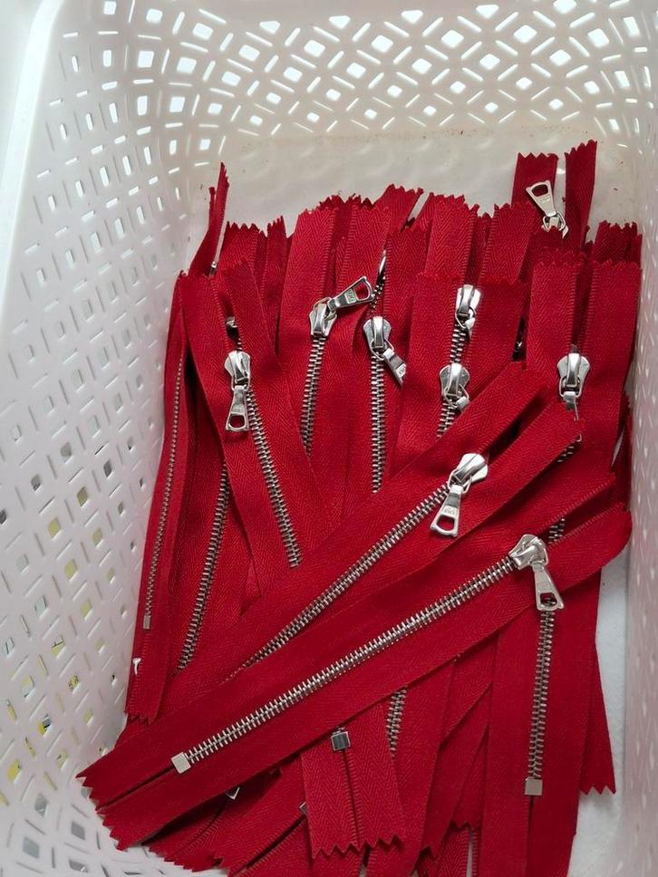 40 Steenrode Ritsen 12cm - Nieuw met Rem, Hobby en Vrije tijd, Naaien en Fournituren, Nieuw, Rits of Sluiting, Ophalen of Verzenden