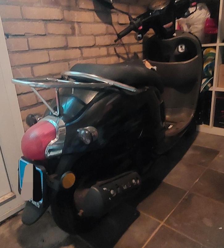 BTC Milano 2015, Fietsen en Brommers, Scooters | Overige merken, Gebruikt, Benzine, Ophalen