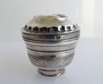 Antiek zilver Lodereindoosje mandje 1859 reukdoosje (nr 2), Antiek en Kunst, Ophalen of Verzenden, Zilver