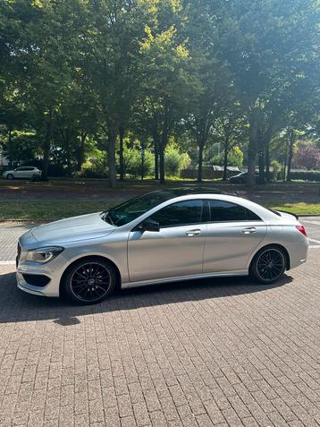Mercedes-Benz CLA 180 1.6 90KW 7G-DCT (aut) 2015 Grijs beschikbaar voor biedingen