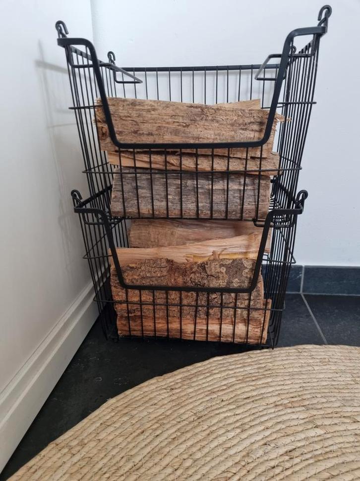 2 ijzeren Manden brocant landelijk shabby, Huis en Inrichting, Woonaccessoires | Schalen en Manden, Ophalen of Verzenden