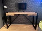 Industrieel mango houten bureau, Huis en Inrichting, Bureaus, Ophalen, Zo goed als nieuw, Bureau