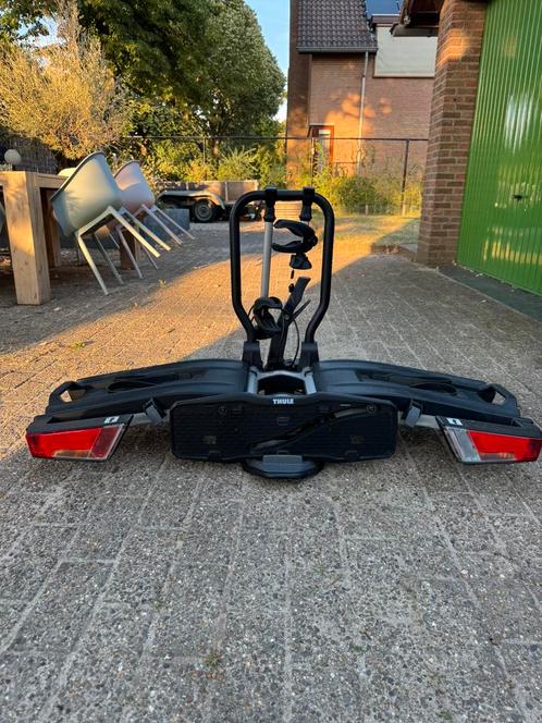 Thule Easyfold XT 933 Inklapbare fietsendrager voor EBikes, Auto diversen, Fietsendragers, Zo goed als nieuw, Trekhaakdrager, 2 fietsen