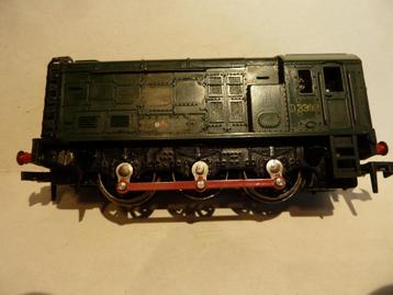 HORNBY DUBLO: D3302  CLASS 08 DIESEL SHUNTER  (3 rails) 1955 beschikbaar voor biedingen
