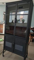 Prachtige z.g.a.n kast van Woood, Ophalen, Met deur(en), 100 tot 150 cm, 50 tot 100 cm
