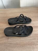 Stoere zwarte teenslippers dikke zool Teva! 41igst, Slippers, Uitgeest, Tweedekansshop, Zwart