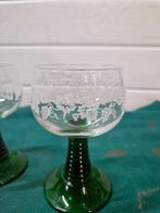 roemer wijnglazen groene voet vintage, Verzamelen, Glas en Borrelglaasjes, Ophalen of Verzenden