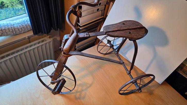 Antieke kinderfiets driewieler fiets gietijzer, Fietsen en Brommers, Fietsen | Oldtimers, Minder dan 47 cm, Jaren '20 of ouder