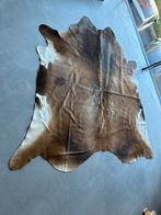 Koeienhuid vloerkleed, Huis en Inrichting, Stoffering | Tapijten en Kleden, Ophalen of Verzenden, Zo goed als nieuw, 200 cm of meer