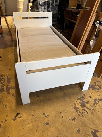 Kinder/seniorenbed - 90x200x50H beschikbaar voor biedingen