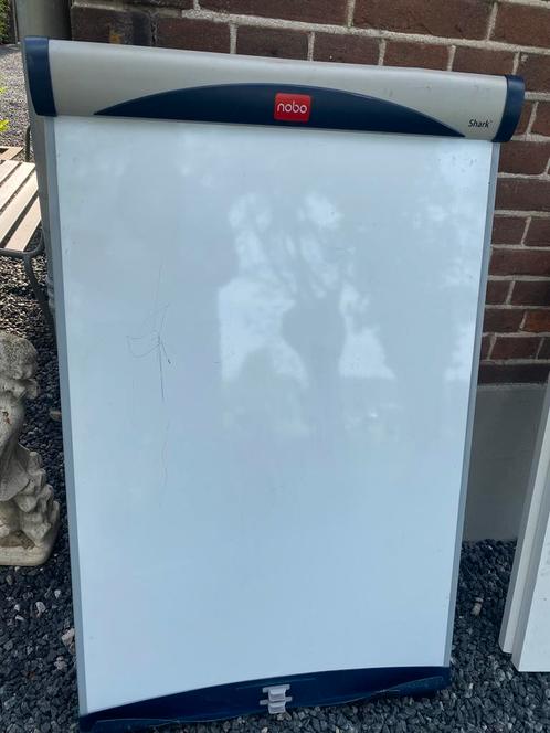 Flipover en Whiteboard  NOBO op standaard/ poot, Diversen, Schoolborden, Ophalen