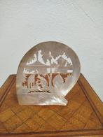 Antieke handuitgesneden parelmoeren schelp met oosters decor, Antiek en Kunst, Ophalen of Verzenden