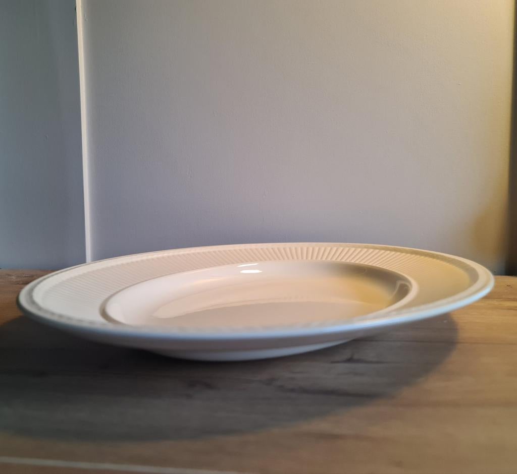 Wedgwood EDME Queen's Ware schaal, Huis en Inrichting, Keuken | Servies, Ophalen, Zo goed als nieuw, Wedgwood, Aardewerk