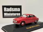 Saab 96V4 1973 - Rood - 1:43 Ixo, Hobby en Vrije tijd, Modelauto's | 1:43, Overige merken, Ixo, Auto, Ophalen of Verzenden