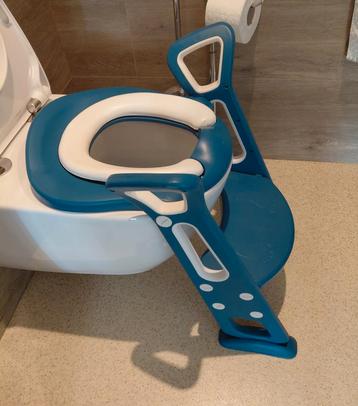 Wc..Toilet verkleiner met trapje gebruikt bij  opa oma  beschikbaar voor biedingen