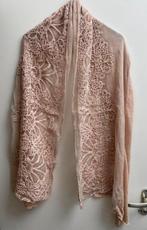 Two Sisters prachtige sjaal met kant, kleur mude, Kleding | Dames, Ophalen of Verzenden, Zo goed als nieuw, Maat 46/48 (XL) of groter