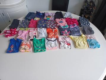 Meisjes pakket 98/104 beschikbaar voor biedingen