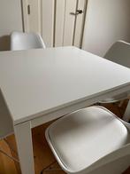 Witte eettafel vierkant + 4 witte Eames replica stoelen, Huis en Inrichting, Tafels | Eettafels, Ophalen, Kunststof, Gebruikt