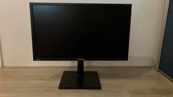 Samsung monitor 24 inch S24C450 beschikbaar voor biedingen