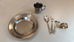 Verzilverd kinderbestek en bord plus beker van rvs, Ophalen of Verzenden, Gebruikt