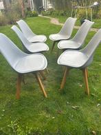 6 leuke eetkamerstoelen lichtgrijs, Huis en Inrichting, Stoelen, Ophalen of Verzenden, Zo goed als nieuw, Grijs, Twee