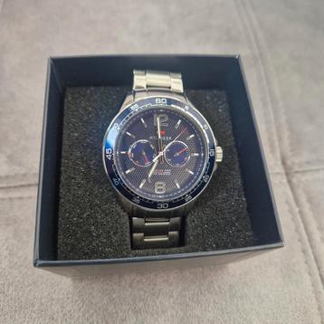 Tommy hilfiger heren horloge  beschikbaar voor biedingen
