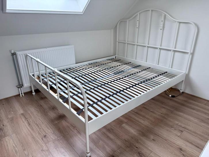 Sagstua bedframe wit 160x200 met lattenbodem, Huis en Inrichting, Slaapkamer | Bedden, Zo goed als nieuw, Tweepersoons, 160 cm
