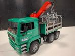Bruder MAN TGA bomentransport met kraan en boomstammen, Ophalen of Verzenden, Zo goed als nieuw