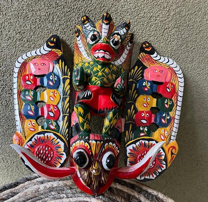 Daha Ata Sanniya Raksha masker Sri Lanka houtsnijwerk, Antiek en Kunst, Kunst | Beelden en Houtsnijwerken, Ophalen of Verzenden