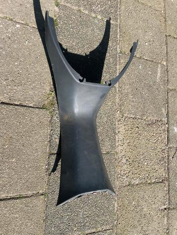 Midden tunnel Gilera Runner binnenkap beschikbaar voor biedingen