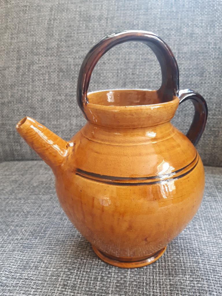 Gargoulette, kan waterkan wijnkan geglazuurd okergeel/bruin, Antiek en Kunst, Antiek | Keramiek en Aardewerk, Ophalen of Verzenden