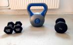 halters en kettlebells 2x2kg , 1x5kg, 1x 6kg kettbell, Ophalen, Zo goed als nieuw, Kettlebell