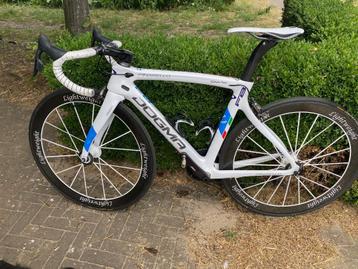 Pinarello Dogma F8 beschikbaar voor biedingen