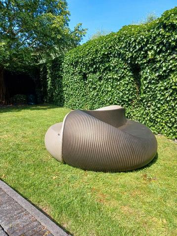 Loungeset van Dedon, Yin Yang beschikbaar voor biedingen