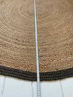 Vloerkleed rond, 140 cm, Ophalen, Zo goed als nieuw, Bruin