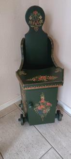 Antieke poppen stoeltje op wielen, Antiek en Kunst, Antiek | Meubels | Kasten, Ophalen