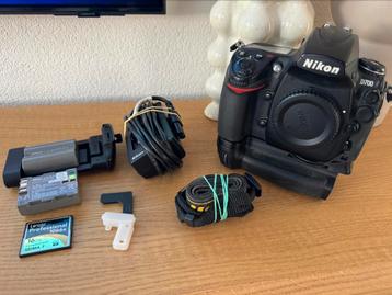 Nikon d700 body met batterijgrip 83k beschikbaar voor biedingen