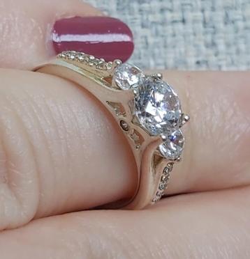Zilveren ring met heldere stenen like a diamond 16,5 - 17 mm