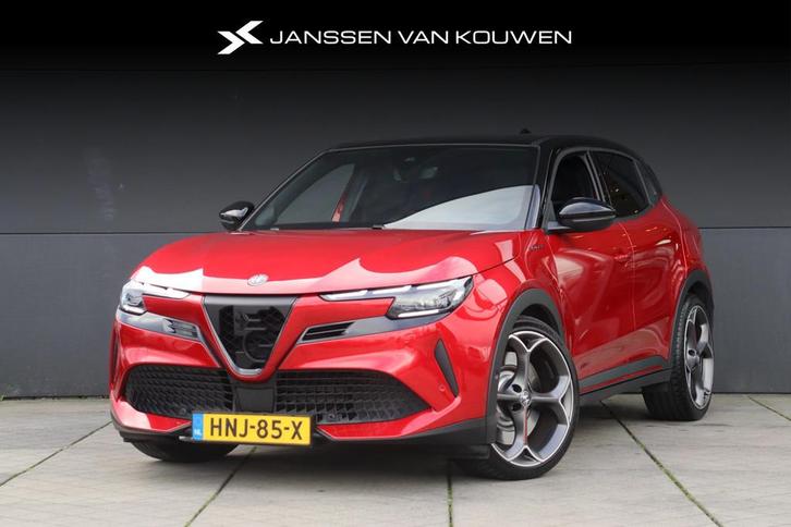 Alfa Romeo Junior Elettrica Veloce 54 kWh Stoelverwarming Na, Auto's, Alfa Romeo, Bedrijf, Te koop, Junior, ABS, Achteruitrijcamera