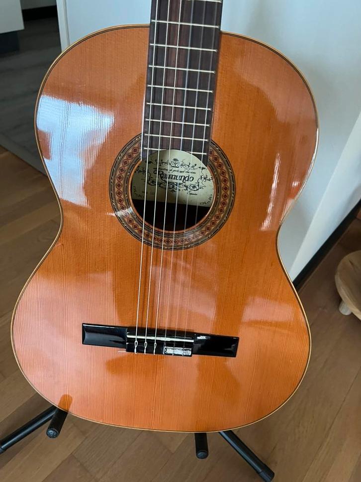 Te koop Raimundo gitaar model 118, Muziek en Instrumenten, Snaarinstrumenten | Gitaren | Akoestisch, Zo goed als nieuw, Klassieke of Spaanse gitaar