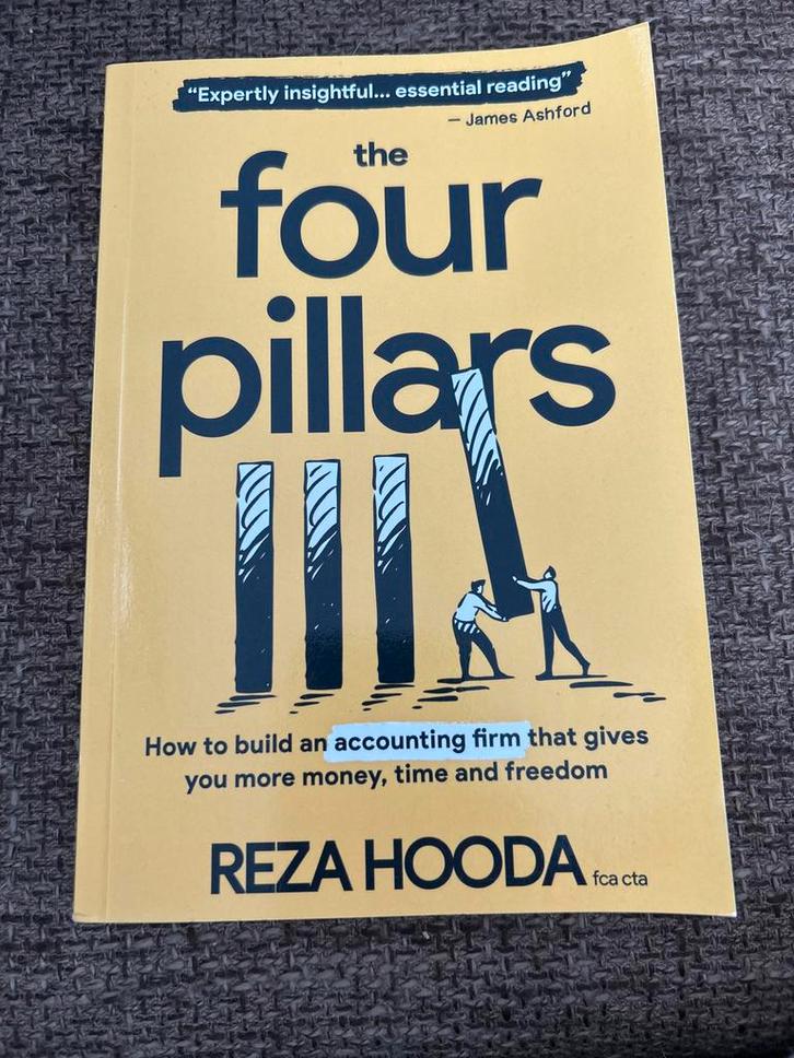 The Four Pillars - Succesvol Accountantskantoor, Boeken, Economie, Management en Marketing, Zo goed als nieuw, Accountancy en Administratie