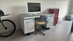 Vintage Lips stalen Bureau met leuke details, Huis en Inrichting, Bureaus, Ophalen of Verzenden, Gebruikt