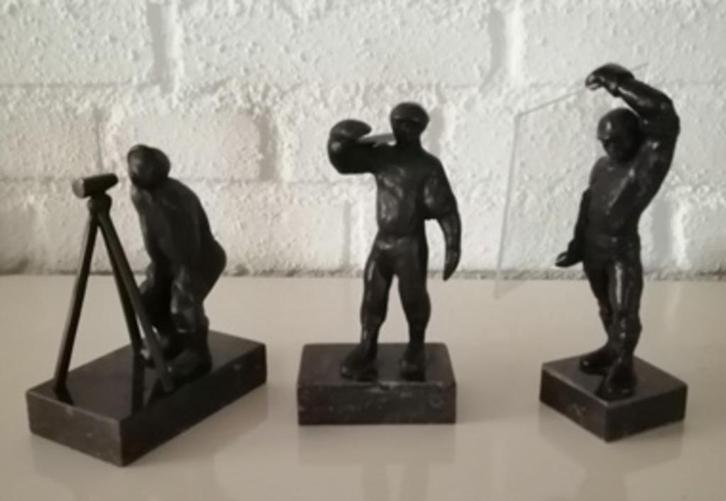 2 mooie bronzen beeldjes van een steigerbouwer en glaszetter, Antiek en Kunst, Kunst | Beelden en Houtsnijwerken, Ophalen of Verzenden