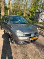 Renault Clio 1.6 16V RXE 5DR // APK TOT 13 JULI 2026, Auto's, Renault, 990 kg, 1200 kg, Handgeschakeld, Grijs