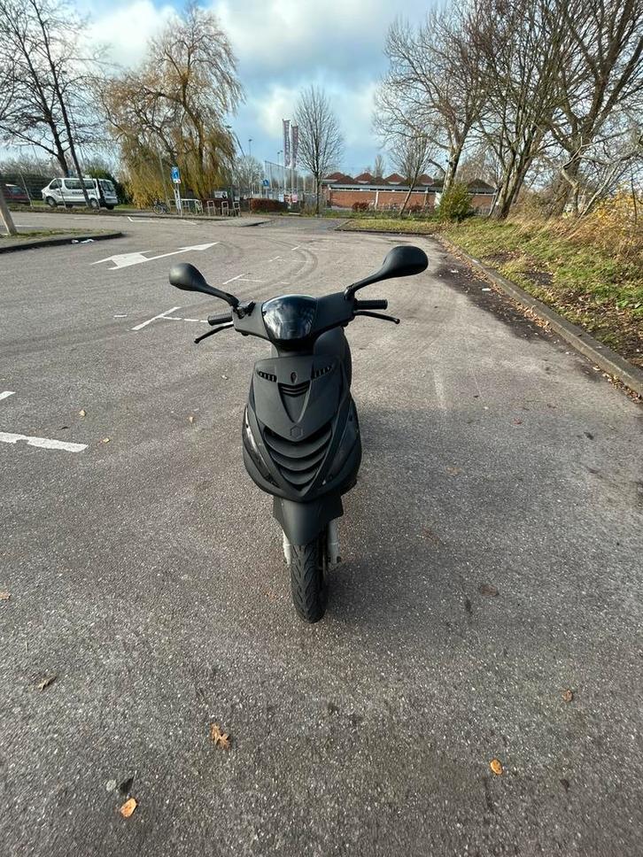 piaggio zip 4t 50cc iget, Fietsen en Brommers, Scooters | Piaggio, Zo goed als nieuw, Zip, Maximaal 45 km/u, Benzine, Ophalen