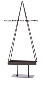 Piramide op voet metaal H 63 cm zwart, Ophalen, Nieuw