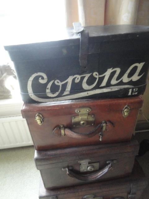 antieke ZWARTE LEREN SIGAREN DOOS, witte letters - corona 12, Antiek en Kunst, Antiek | Woonaccessoires, Ophalen of Verzenden