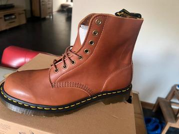Dr martens 1460 Pascal Saddle Tan maat 46 nieuw in doos beschikbaar voor biedingen
