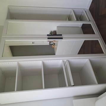 mooie Ikea Paxkast beschikbaar voor biedingen